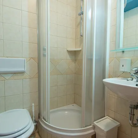 ベッド・アンド・ブレックファスト Galija ツリクヴェニツァ