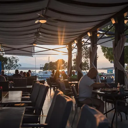 Galija ベッド・アンド・ブレックファスト 3*